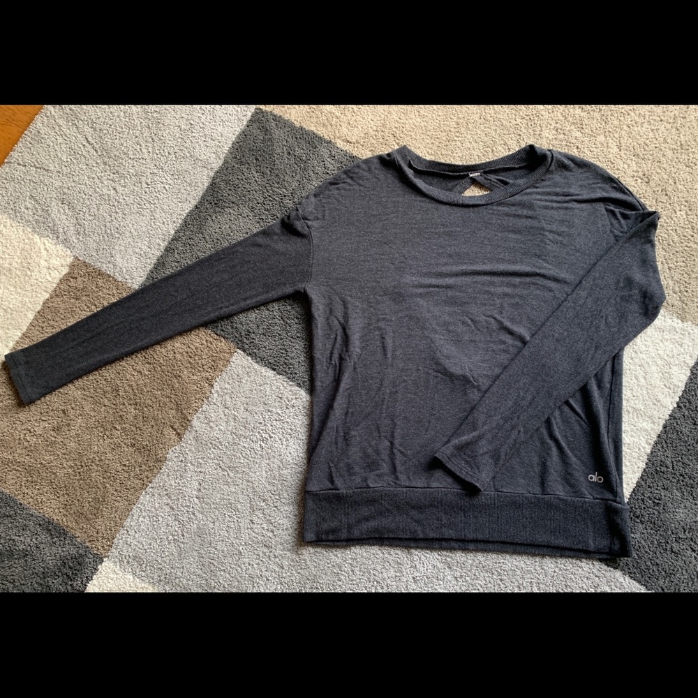 Alo Yoga Long Sleeve Top